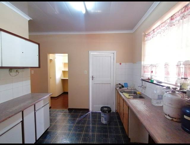 3 BEDROOM FREESTANDING SOLD IN STILFONTEIN EXT 1
